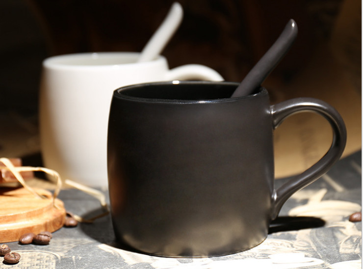 陶瓷骨瓷馬克杯 歐式陶瓷咖啡牛奶杯 咖啡廳定制色釉啞光馬克杯帶勺情侶水杯批發