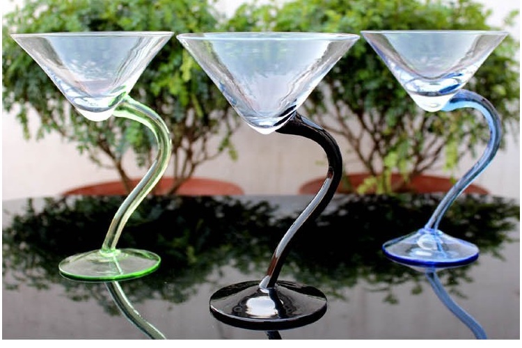 Colorful Curved-corner Cocktail Glasses Martini Glasses Multifunctional Glasses 3 Colors