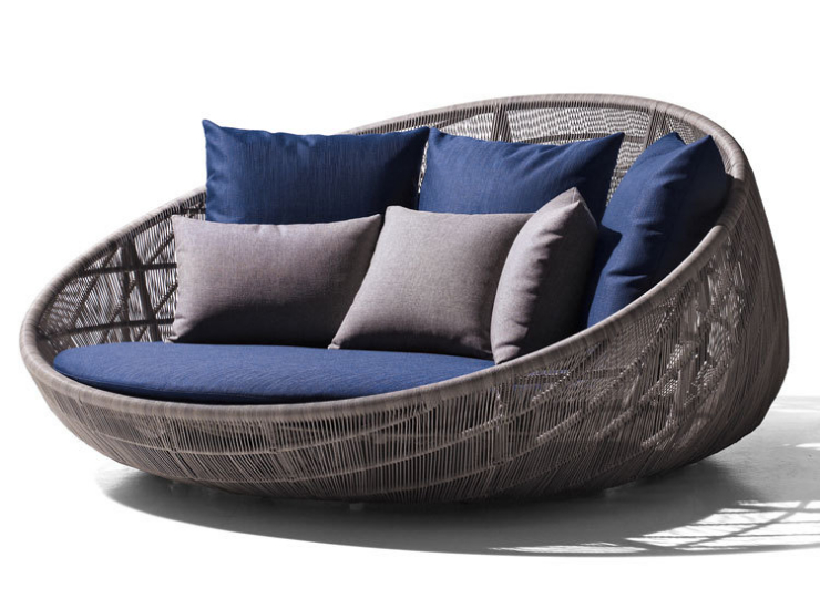 Outdoor Rattan Sofa Bed Garden Round Woven Rattan Chair Sofa Bed Swimming Pool Rattan Round Bed Awning (Delivery & Installation Fee To Be Quoted Separately)