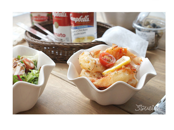 純白創意陶瓷碗日韓卷邊醬料碟港式甜品碗水果蔬菜沙拉碗