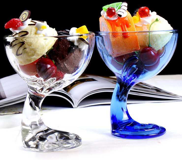 (Ready-Stock Glassware Ice-cream Dessert Cup) (Box/32 pcs) Creative Transparent Hand Care Glass Ice Cream Cup Dessert Milkshake Fruit Salad Cup 250ML